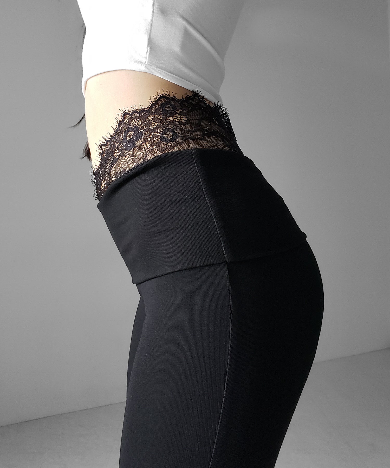 ウエストレーススリムドレープカットソーフレアパンツ ／ waist lace slim drape cutsew flare pants