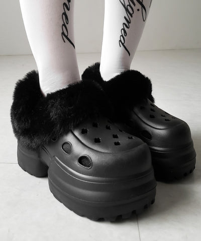 フェイクファー厚底クロッグサンダル ／ Fake fur platform clog sandals