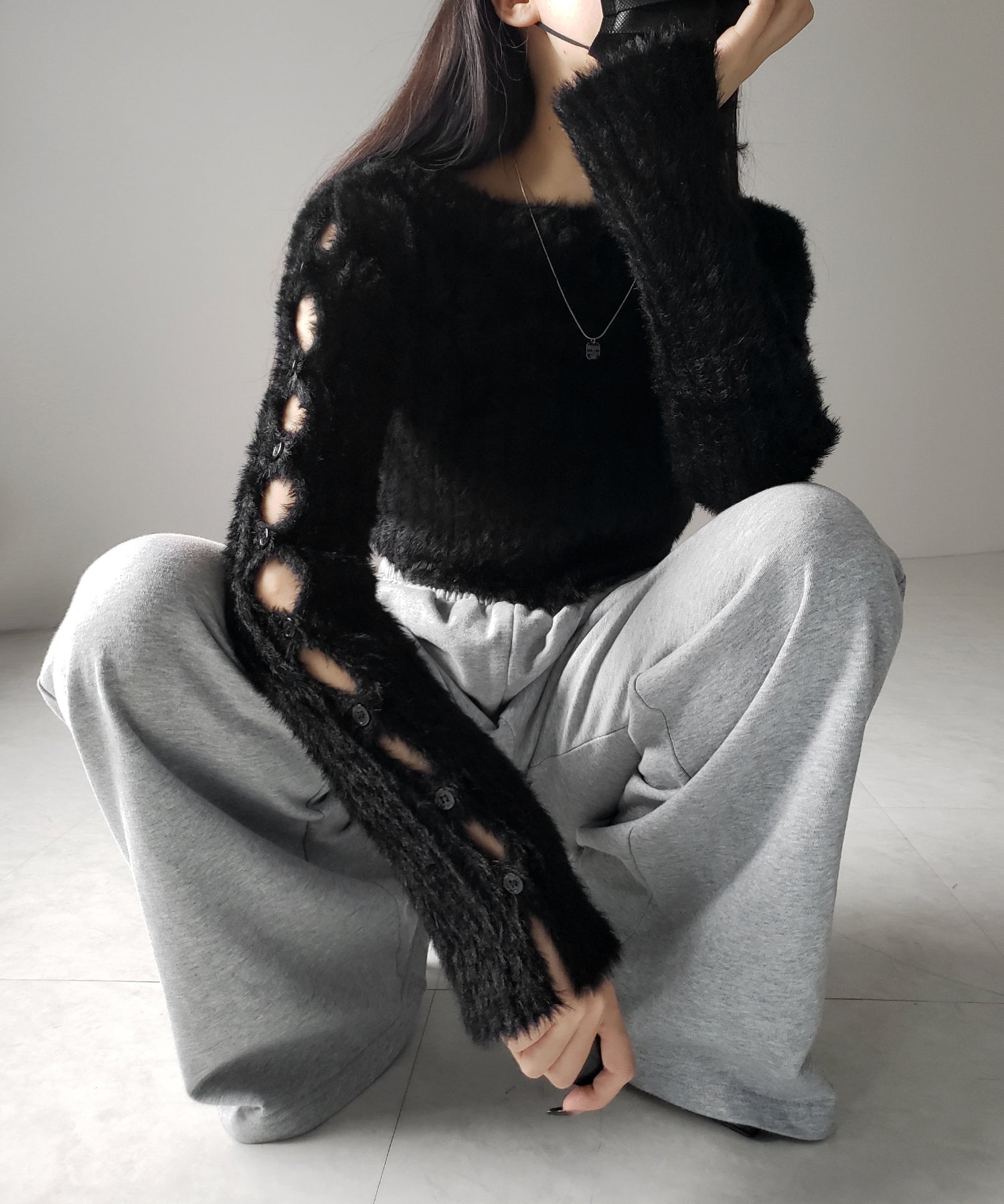 【 ３color 】カットアウトスリットスリーブショートシャギーニット ／ cutout slit sleeve short shaggy knit