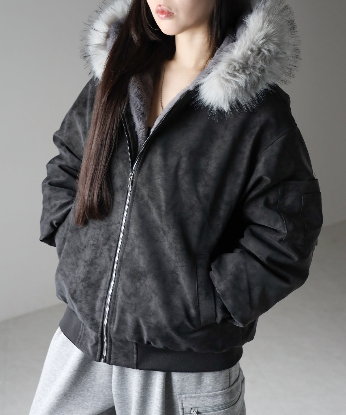 ファーフードヴィンテージフェイクレザーオーバーブルゾン ／ fur hooded vintage fake leather over blouson