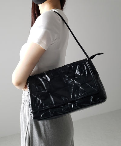 【 ２color 】クラッシュレザースクエアショルダーバッグ