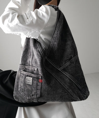 【 ２color 】リメイクウォッシュトライアングルデニムショルダーバッグ ／ remade wash triangle denim shoulder bag