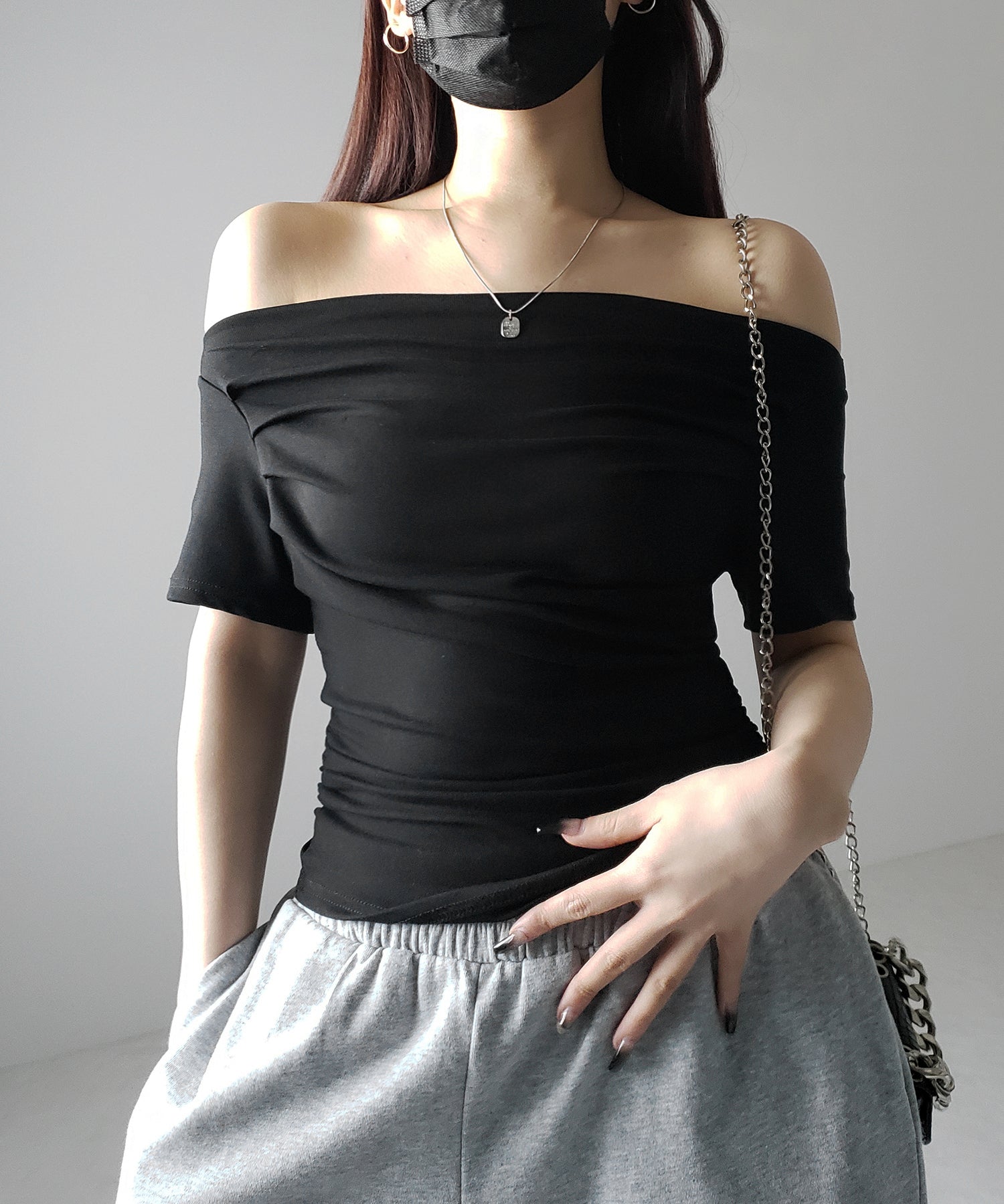 【 ３color 】半袖タックデザインドレープオフショルダートップス