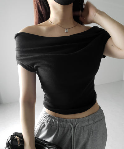 【 ２color 】オフショルギャザーノースリーブトップス ／ off shoulder gather nosleeve tops