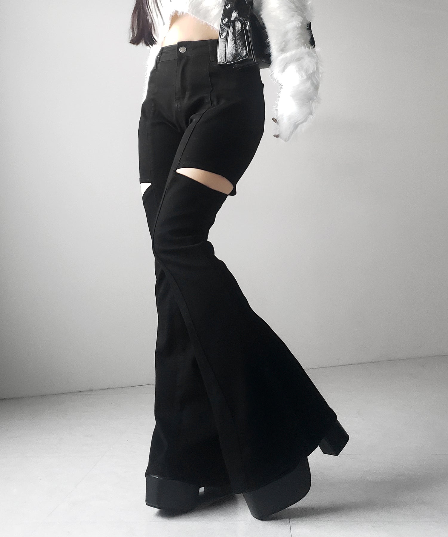 カットアウトヴィンテージストレッチフレアデニム ／ cutout vintage stretch flare denim