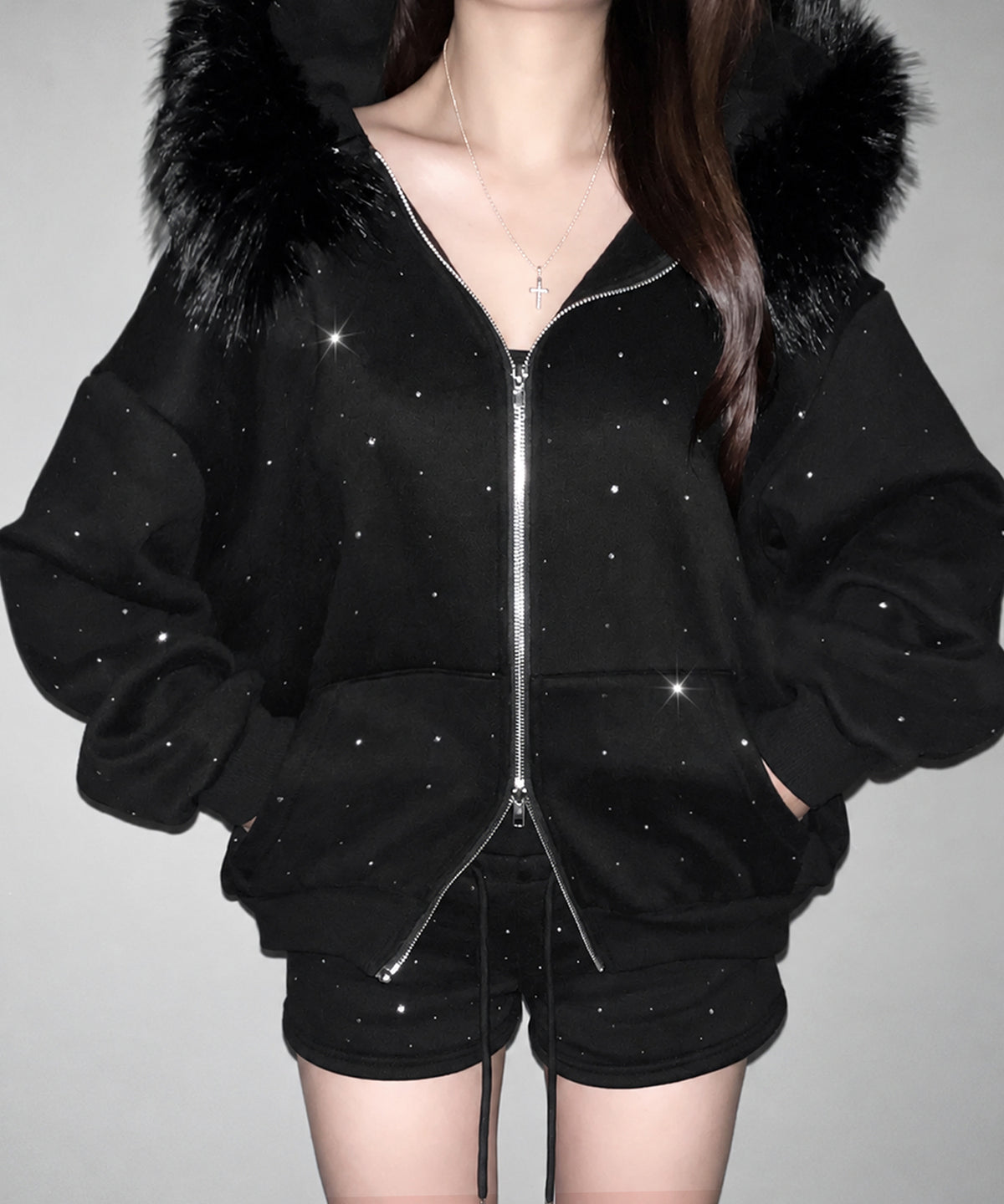 【 セットアップ 】ラインストーン裏起毛ファーフードオーバージップパーカー＆スウェットショートパンツSET ／ Rhine stone urakimo fur over zip hoodie ＆ sweat short pants SETUP
