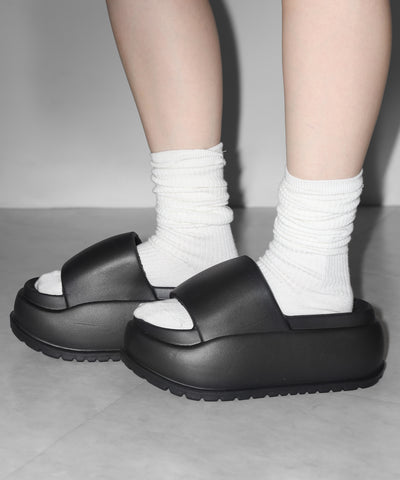 厚底ボリュームソールパフィースライドサンダル／platform volume sole puffy slide sandals