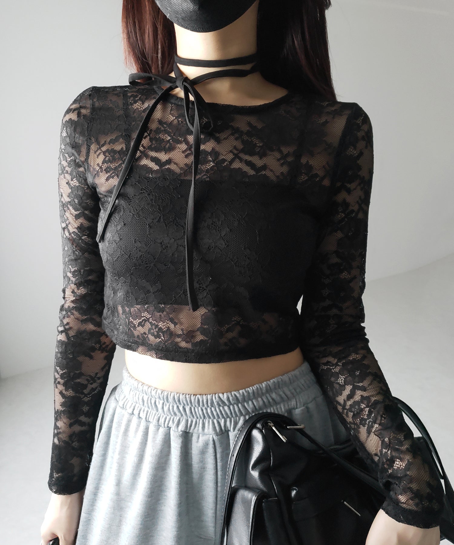 【 ２color 】ストラップリボンショートレーストップス ／ strap ribbon short lace tops