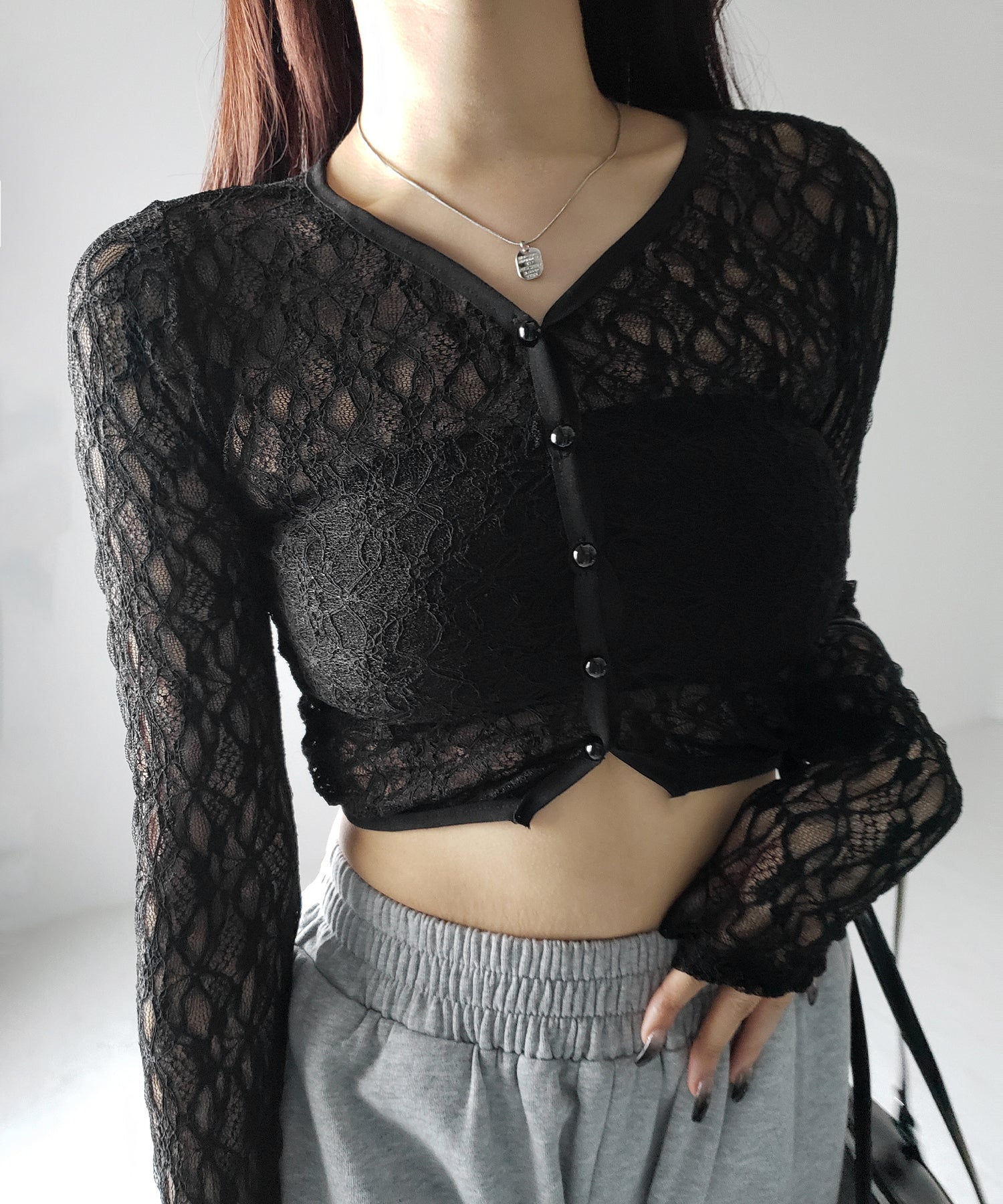 【 ２color 】フロントボタンショートレースカーディガン ／ front button short lace cardigan