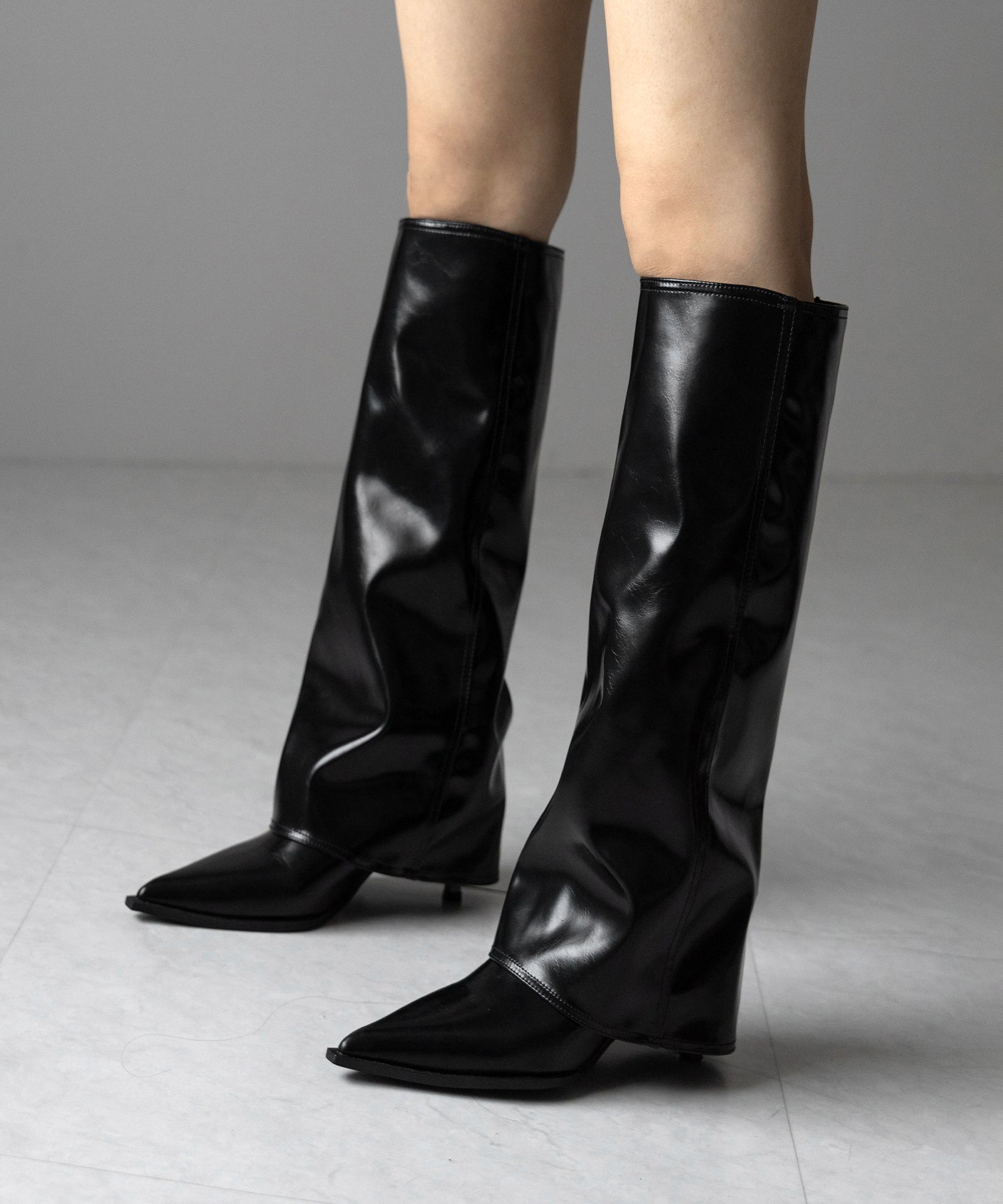 【 ２color 】ポインテッドトゥフェイクレザーカバーロングブーツ ／ pointed toe fake leather covered long boots