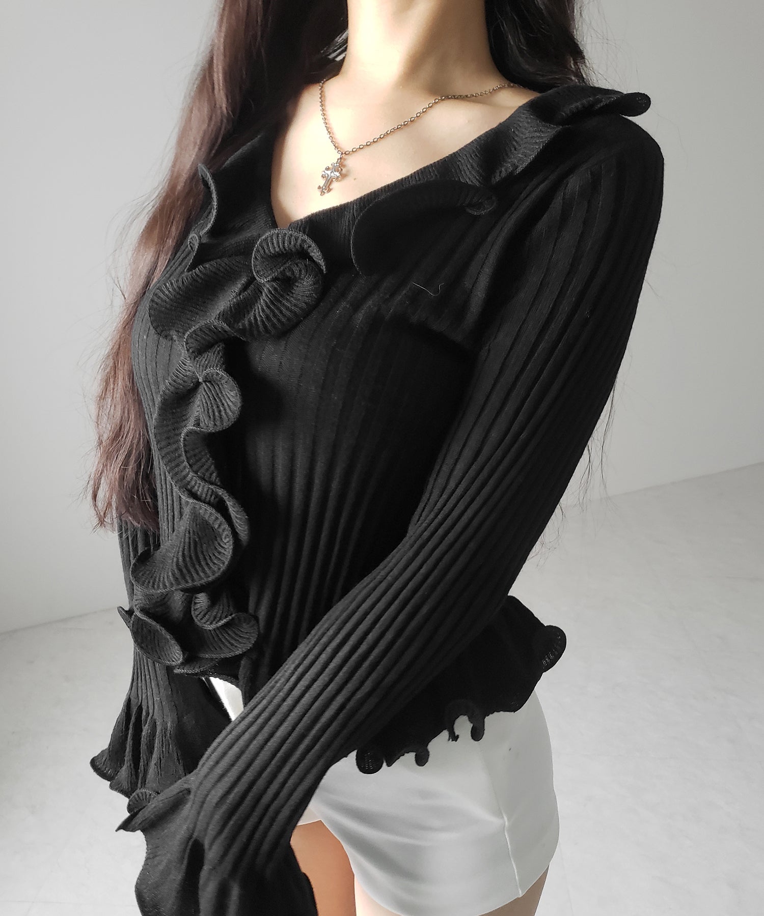 シアーフリル長袖リブニットカーディガン ／ sheer frill long-sleeve ribbed knit cardigan