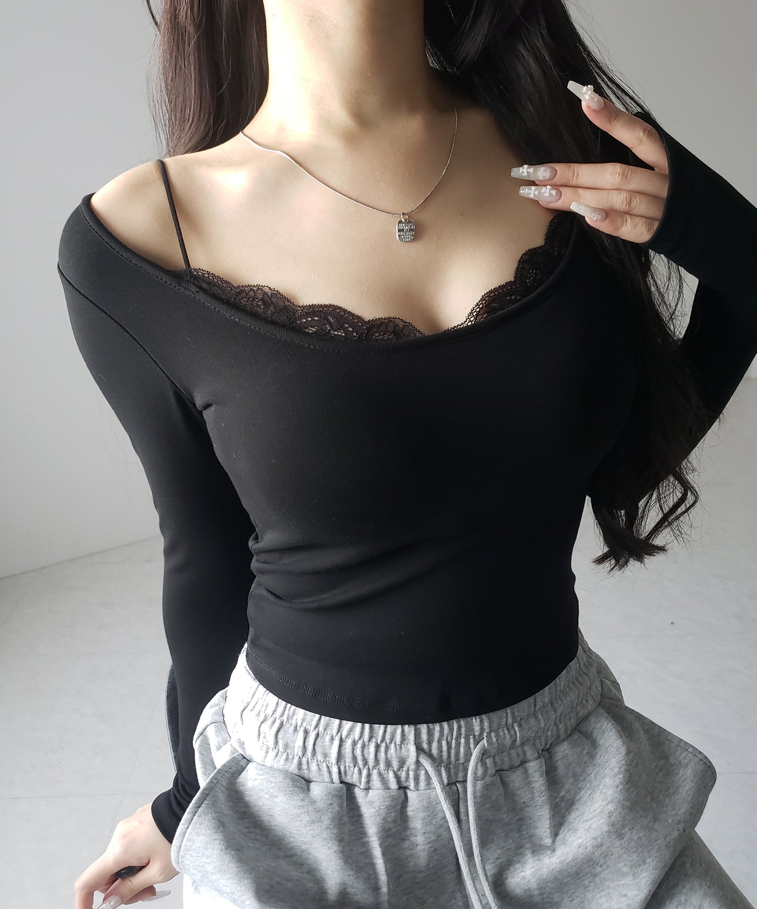 【 カップ付き 】裏起毛レースレイヤードぴちカットソートップス ／ urakimo square neck pichi cutsew tops