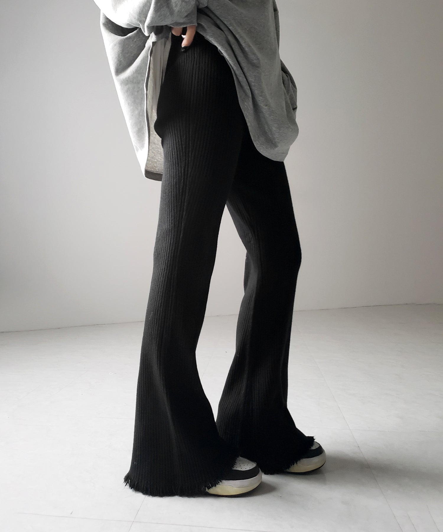 【 ２color 】フリンジリブニットフレアパンツ ／ fringe lib knit flare pants