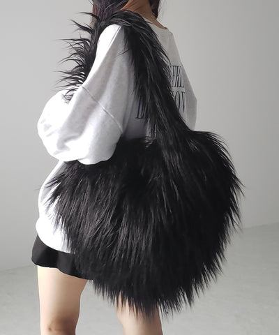 【 ４color 】シャギーファーハートショルダーバッグ ／ shaggy fur heart shoulder bag