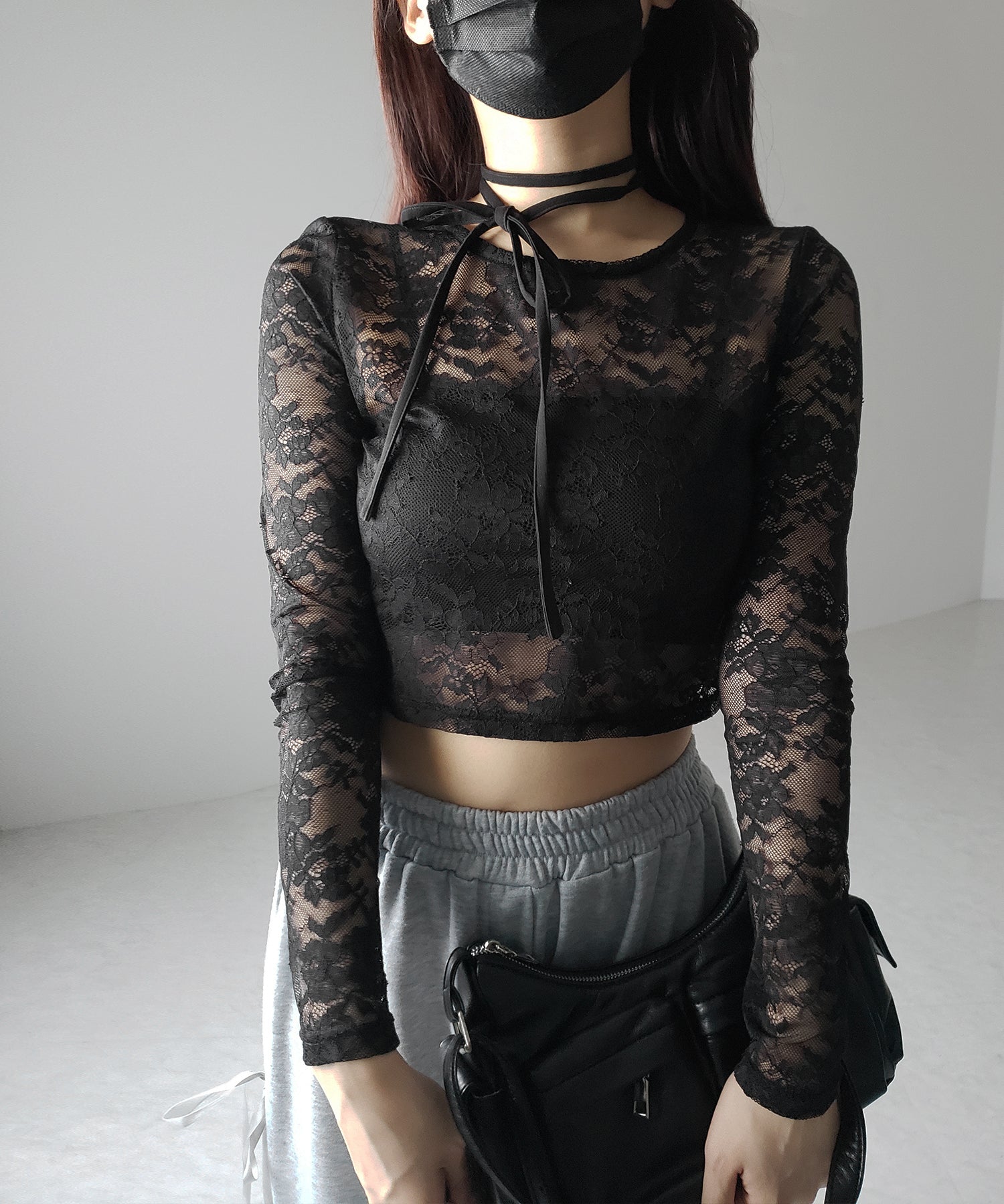 【 ２color 】ストラップリボンショートレーストップス ／ strap ribbon short lace tops
