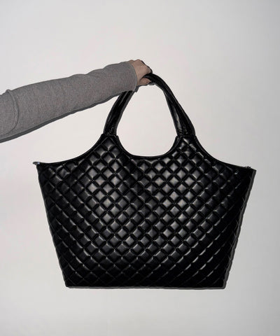【 A4収納可 】フェイクレザーキルティングトートバッグ ／ fake leather quilted tote bag
