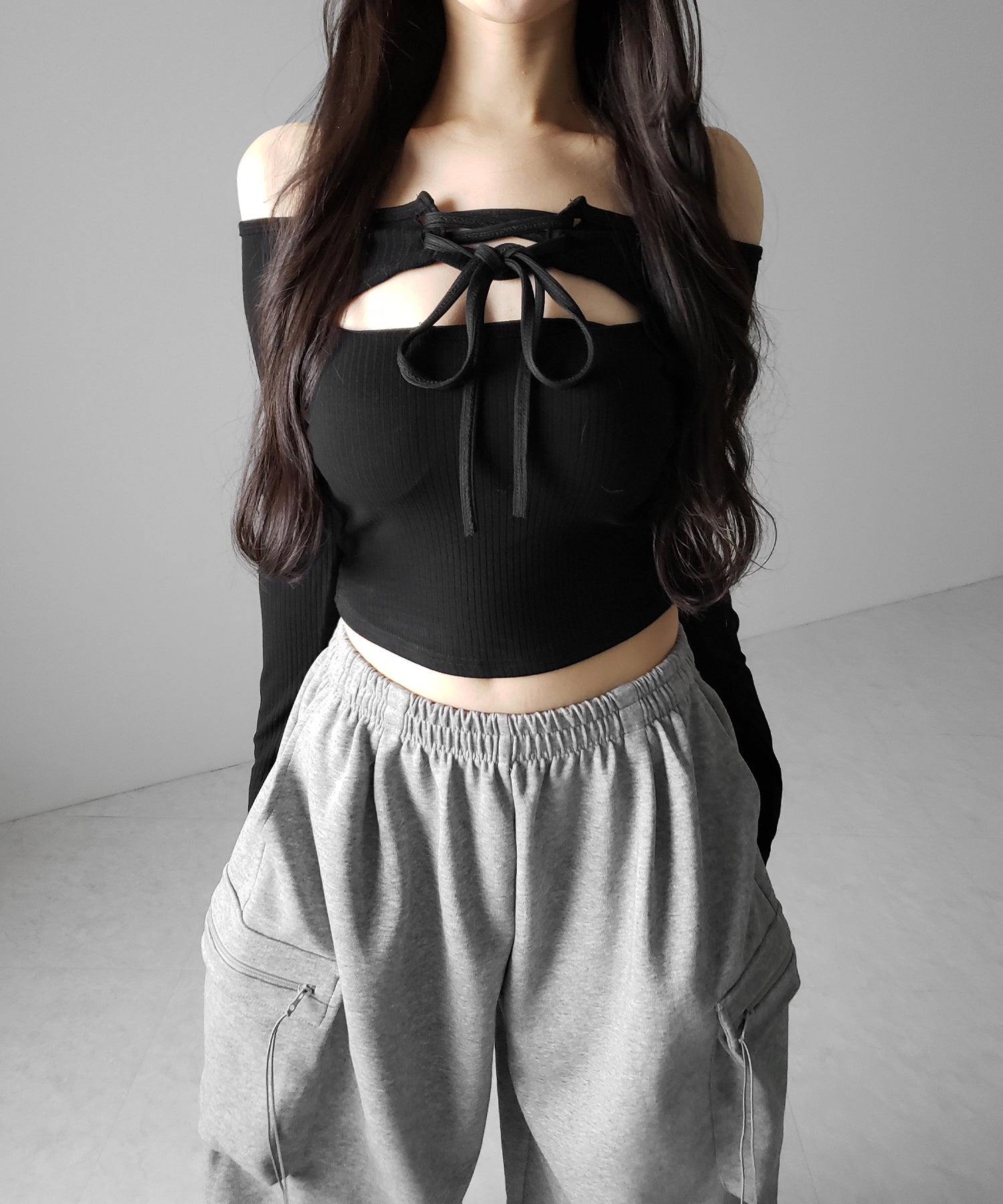 レースアップリボンカットアウトオフショルリブロンT ／ lace up ribbon cutout offshoulder ribbed long T-shirt