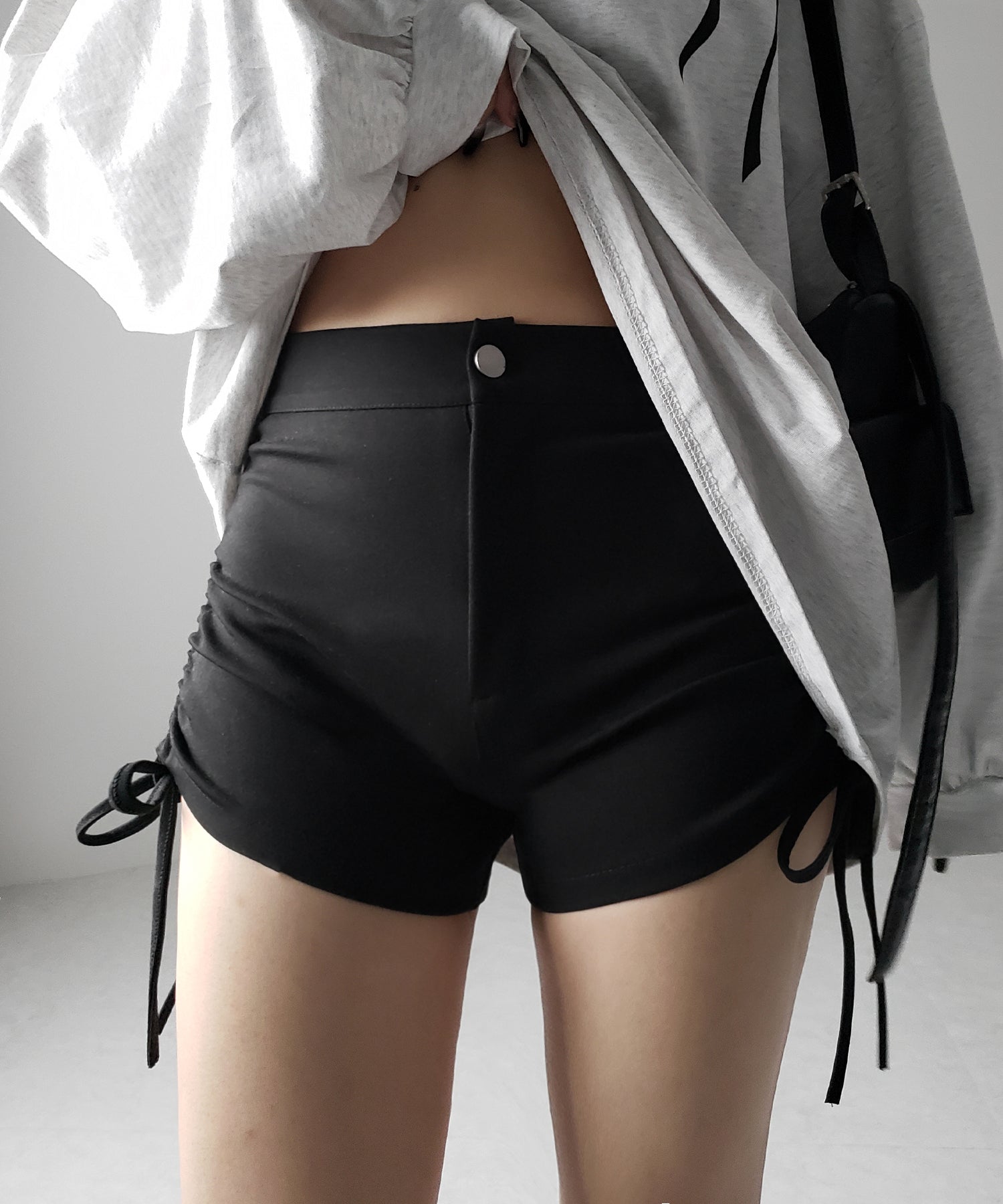 【 ３size 】サイドリボンシャーリングバイカーショートパンツ ／ side ribbon ruched biker shorts