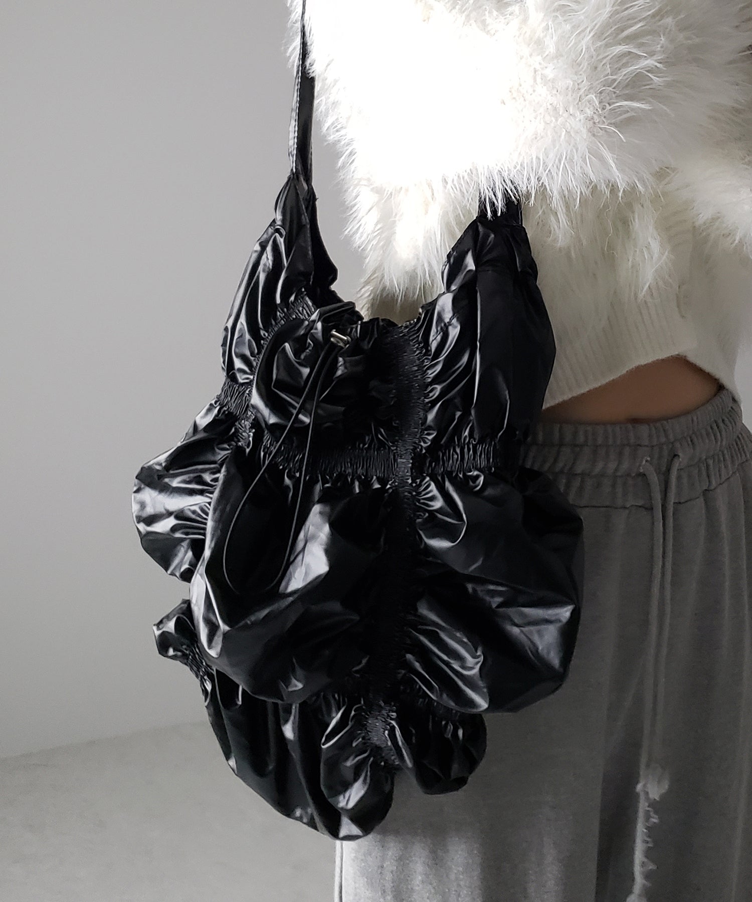 【 ３color 】メタリックシャーリングくしゅくしゅショルダーバッグ