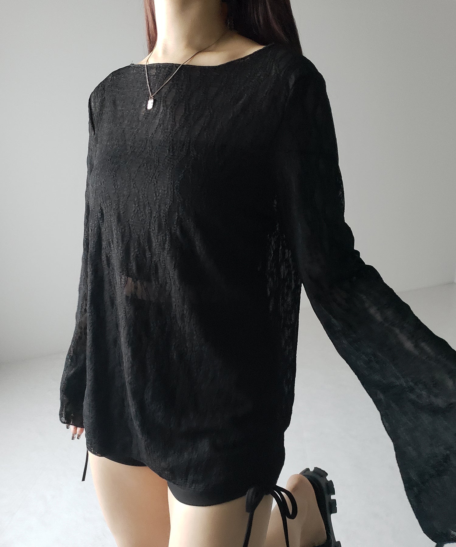 【 ２color 】ワイドスリーブオーバーシアーレーストップス ／ wide sleeve over sheer lace tops