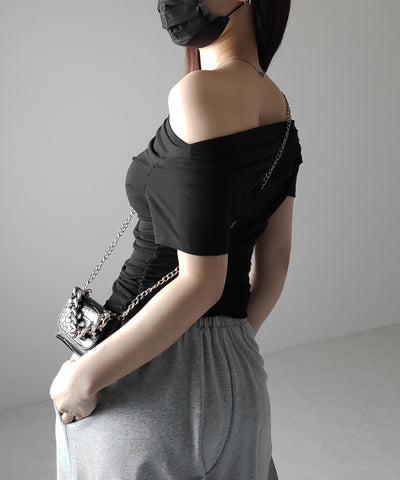 【 ３color 】半袖タックデザインドレープオフショルダートップス