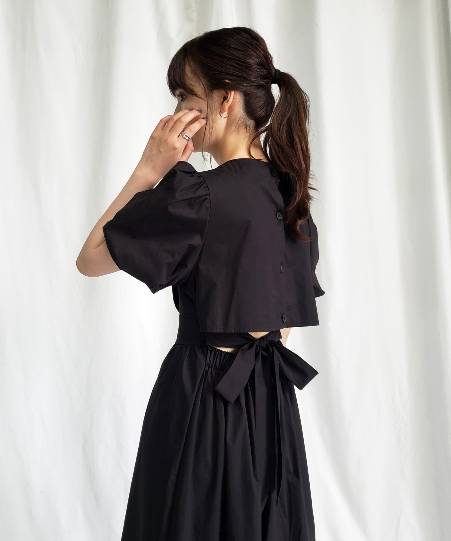 【 5COLOR 】ボリュームスリーブカットアウトバックリボンワンピース