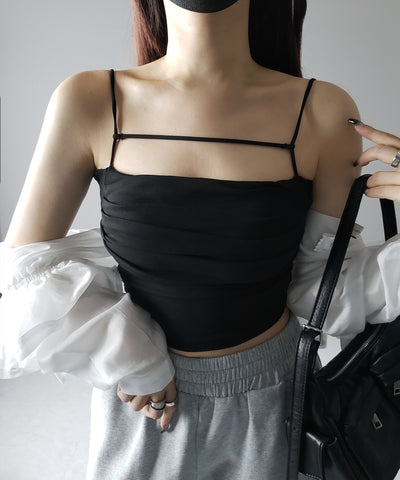 【 カップ付き／２WAY 】ラインストラップタックショートキャミソール ／ line strap tuck short camisole