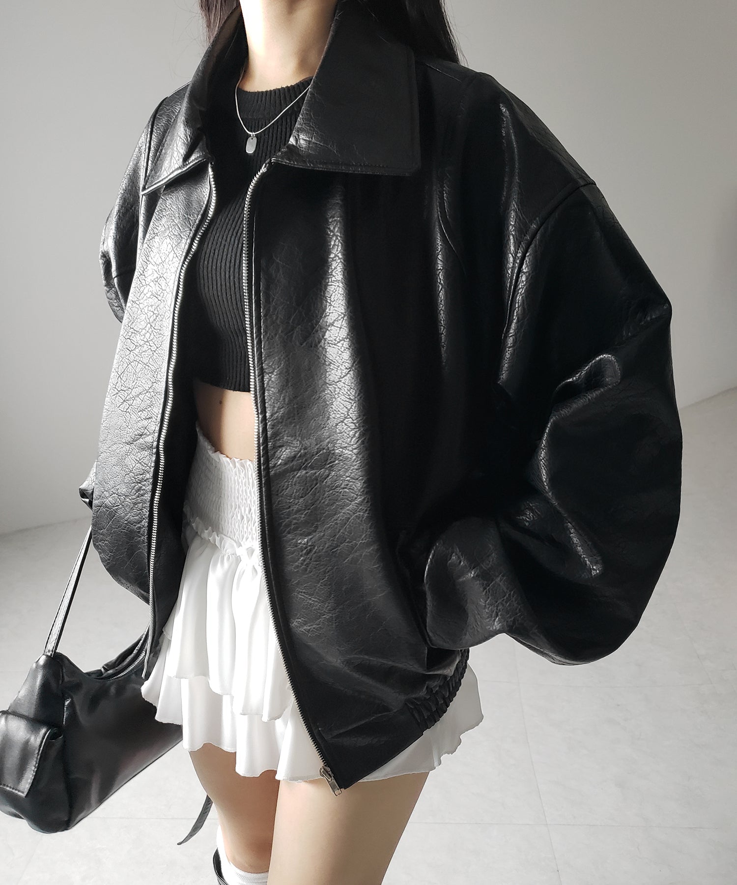 【 ２color 】バックリボン刺繍ヴィンテージライクフェイクレザーブルゾン ／ back ribbon vintage like fake leather blouson