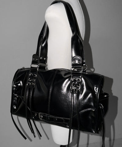【 ショルダーストラップ付き２WAY 】レースアップベルテッドフリンジボストンショルダーバッグ／lace up belted fringe boston shoulder bag
