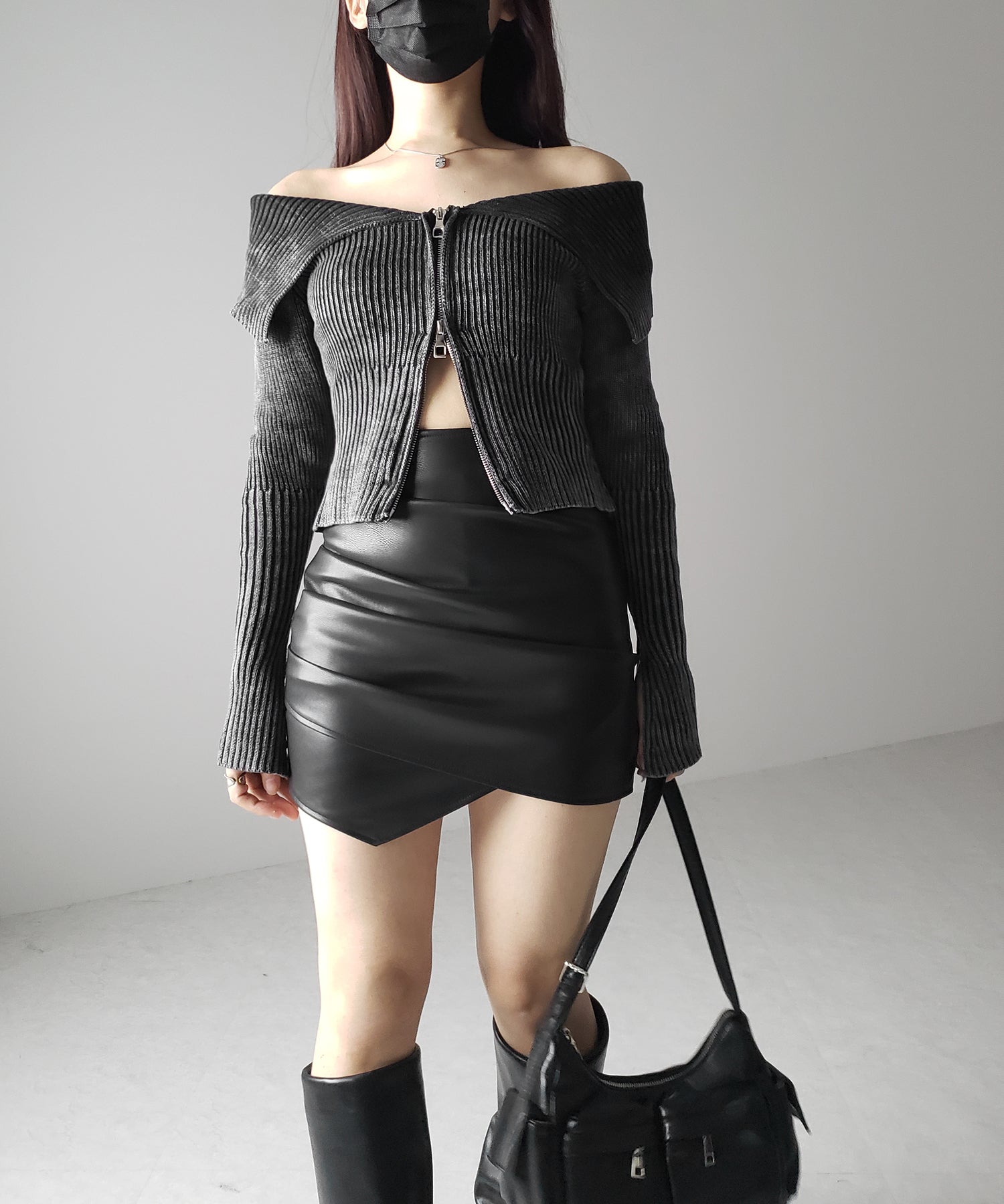 【 裏地インナーパンツ付 】フェイクレザータックレイヤードハイウエストミニスカート ／ fake leather tuck layered highwaist mini skirt