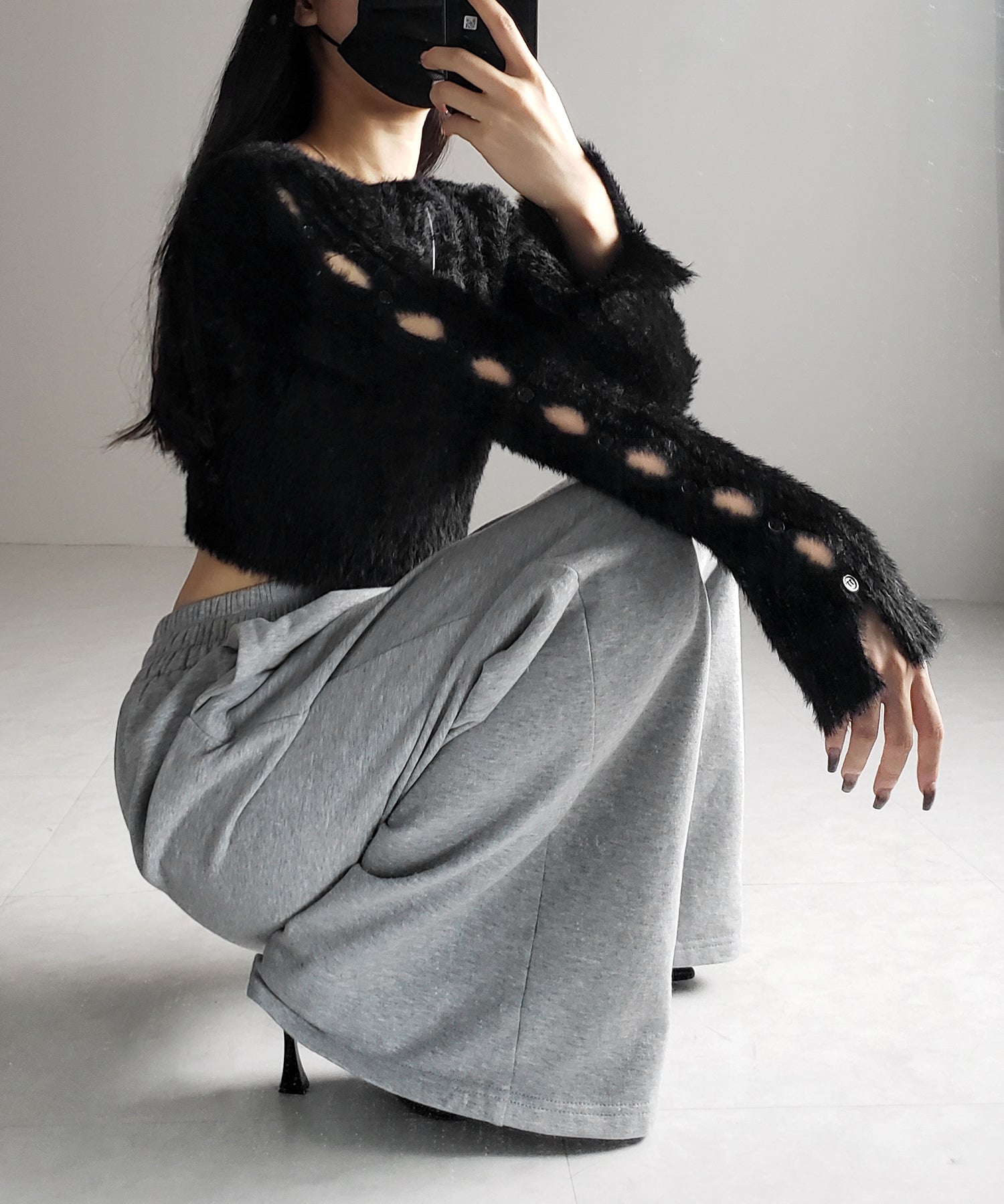 【 ３color 】カットアウトスリットスリーブショートシャギーニット ／ cutout slit sleeve short shaggy knit