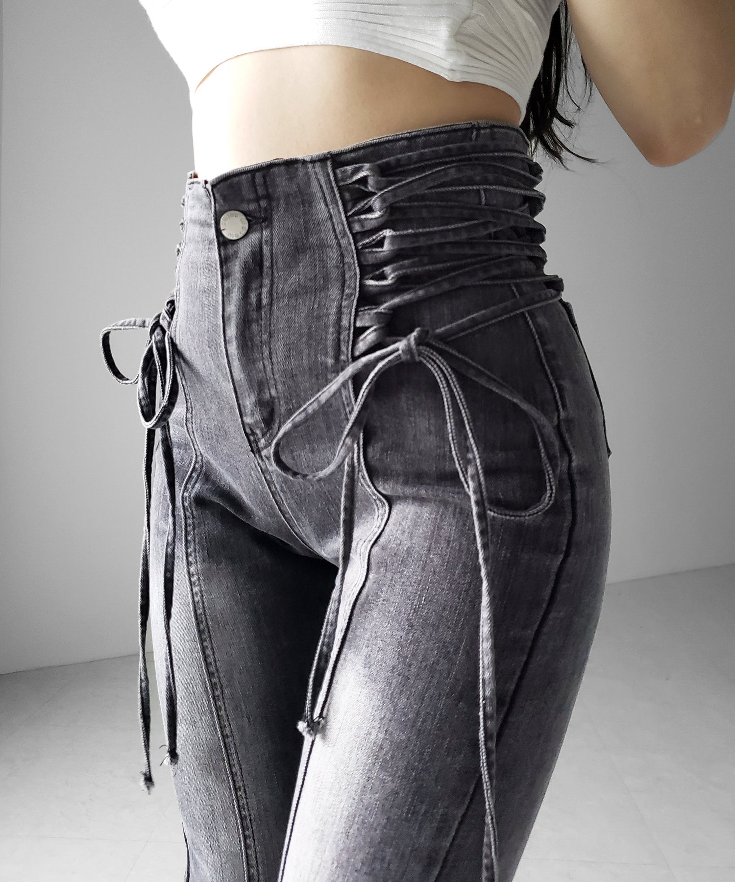 サイドレースアップリボン美脚ストレッチフレアデニム ／ side laceup ribbon slim leg stretch flare denim