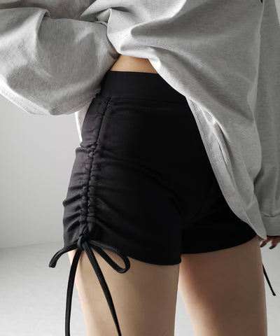 【 ３size 】サイドリボンシャーリングバイカーショートパンツ ／ side ribbon ruched biker shorts