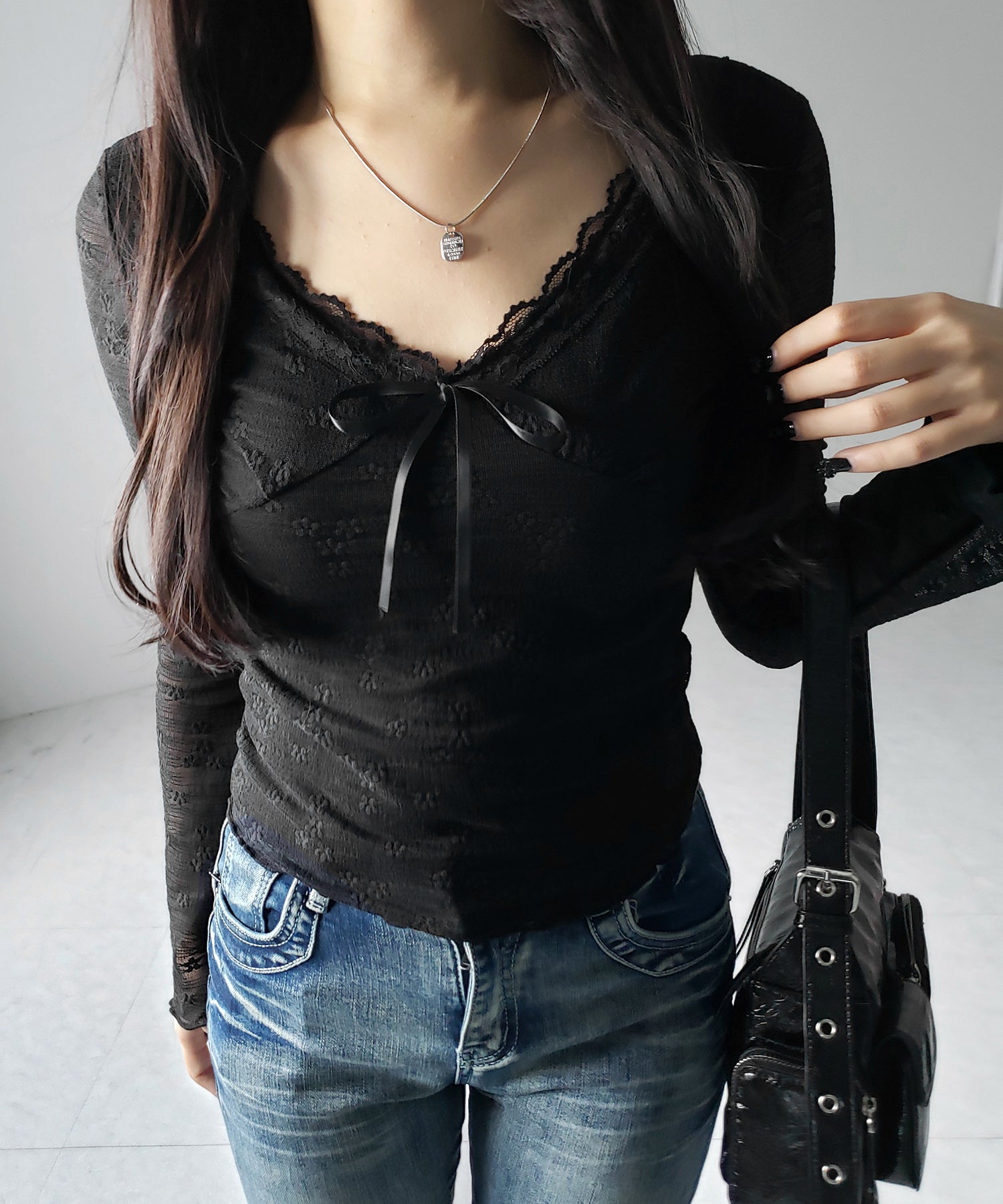 フロントリボンレイヤードレーストップス ／ front ribbon layered lace tops