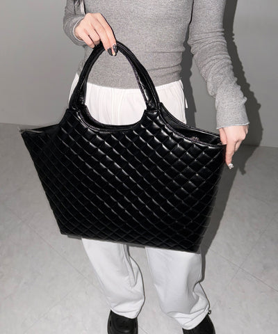 【 A4収納可 】フェイクレザーキルティングトートバッグ ／ fake leather quilted tote bag