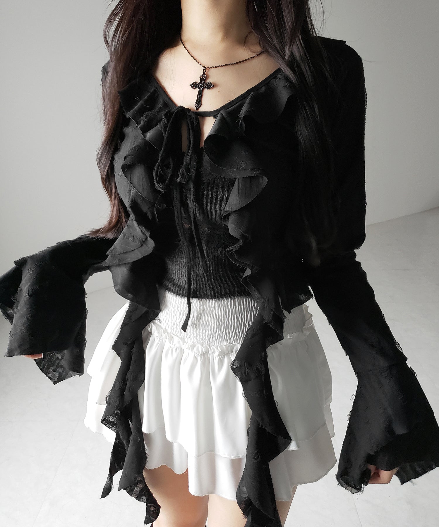 【 ２color 】ダメージフリルショートリボンカーディガン ／ damage frill short ribbon cardigan