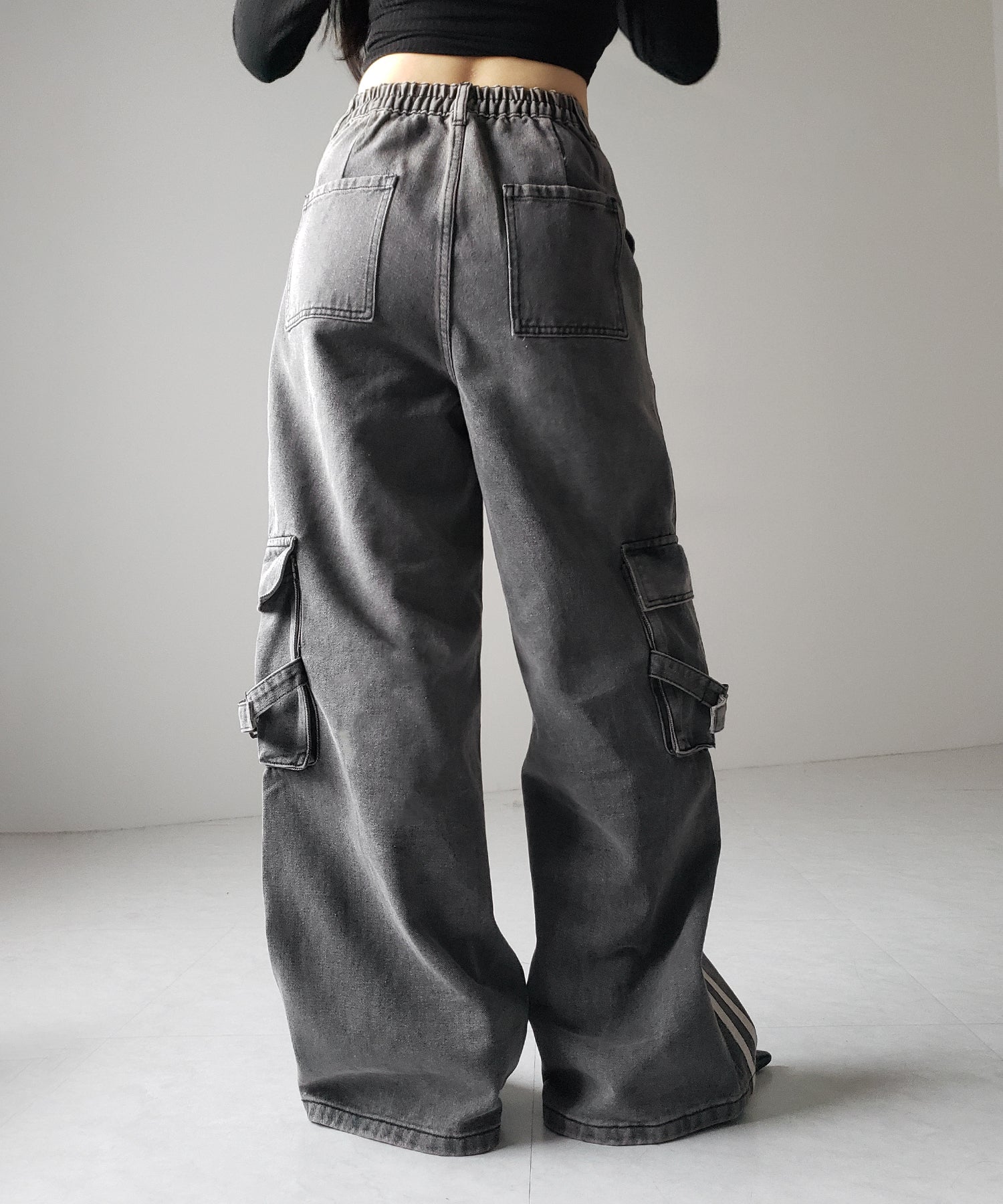 【 ２color ／ ４size 】サイドラインストレートカーゴデニムパンツ ／ sideline straight cargo denim pants