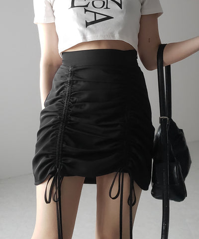 【 インパン裏地付 ／ セルフカット調節可能 】 ストラップダブルリボンシャーリングミニスカート ／ strap double ribbon shirring mini skirt