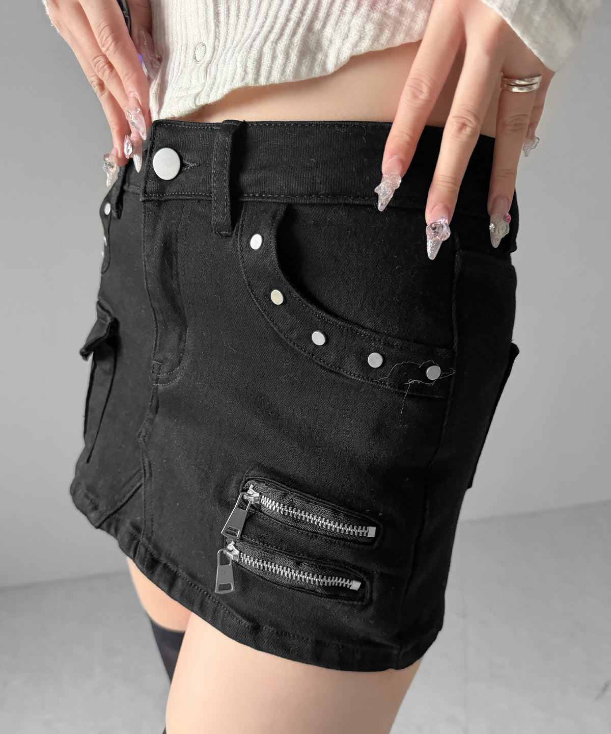 スタッズジップデザインストレッチデニムミニスカパン／ studs zip design stretch denim mini skirt pants