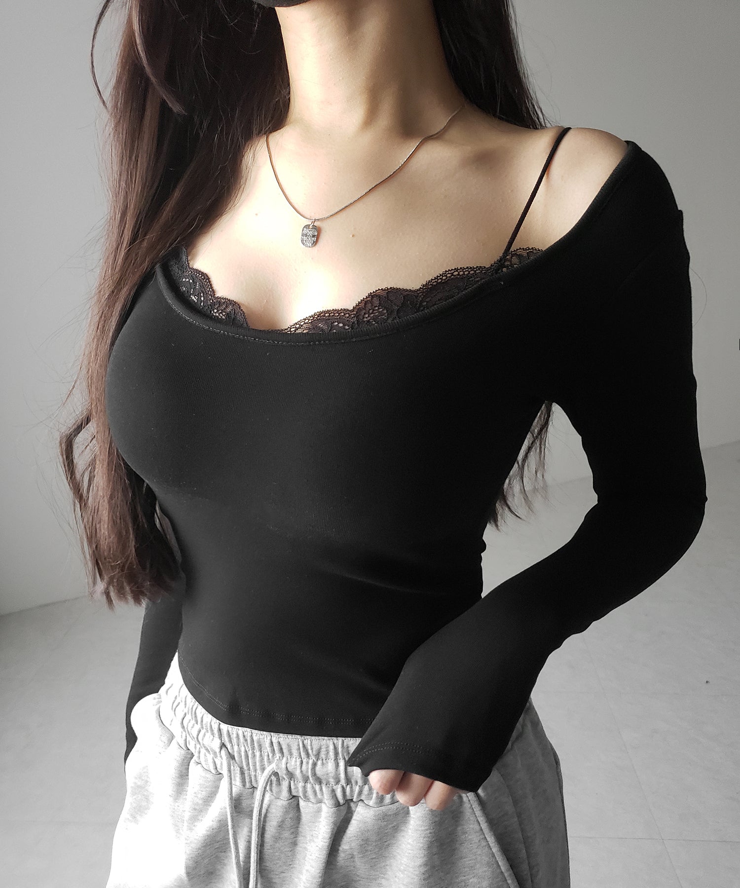 【 カップ付き 】裏起毛レースレイヤードぴちカットソートップス ／ urakimo square neck pichi cutsew tops