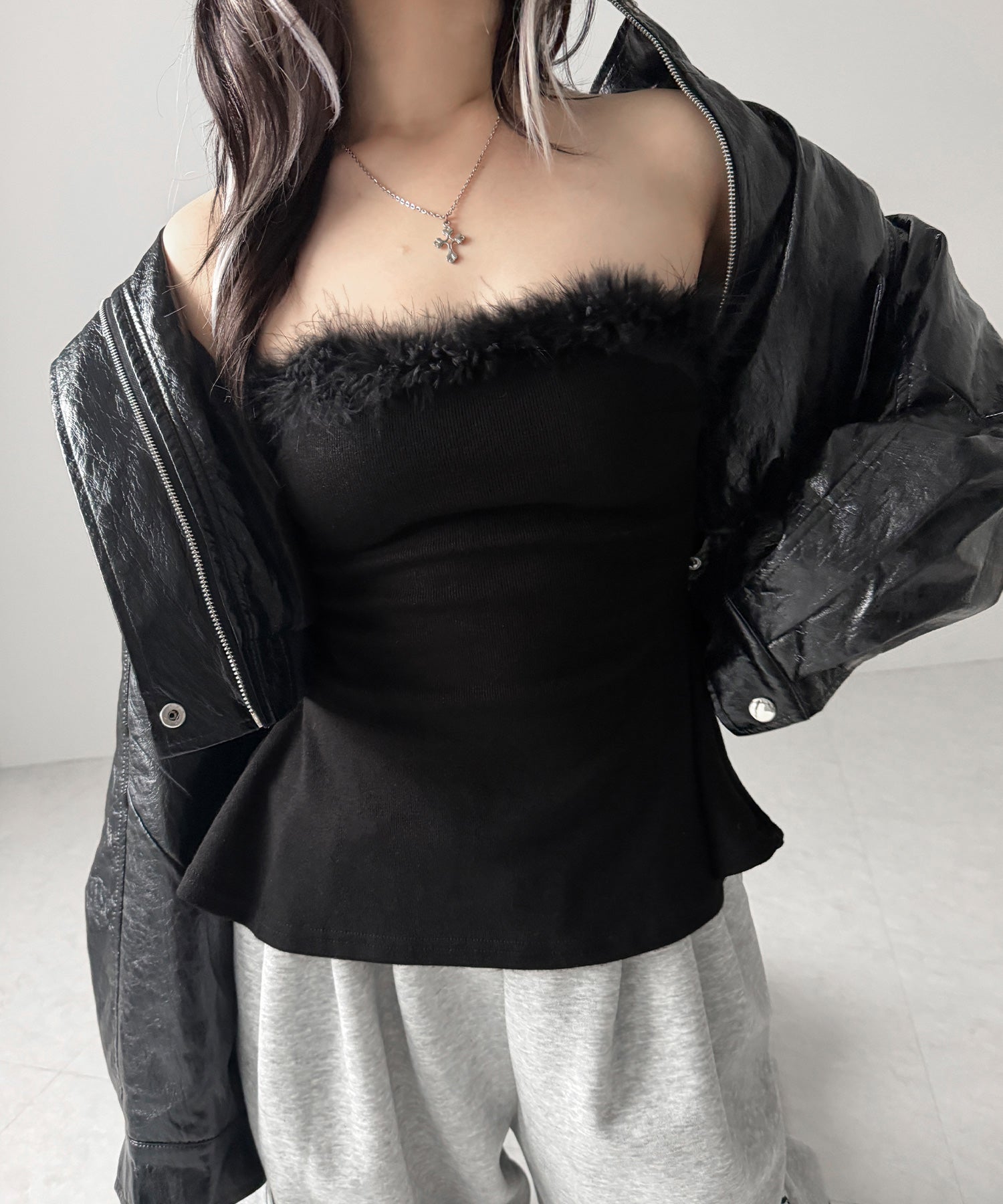 フェイクファーペプラムベアトップス / fake fur peplum bare tops