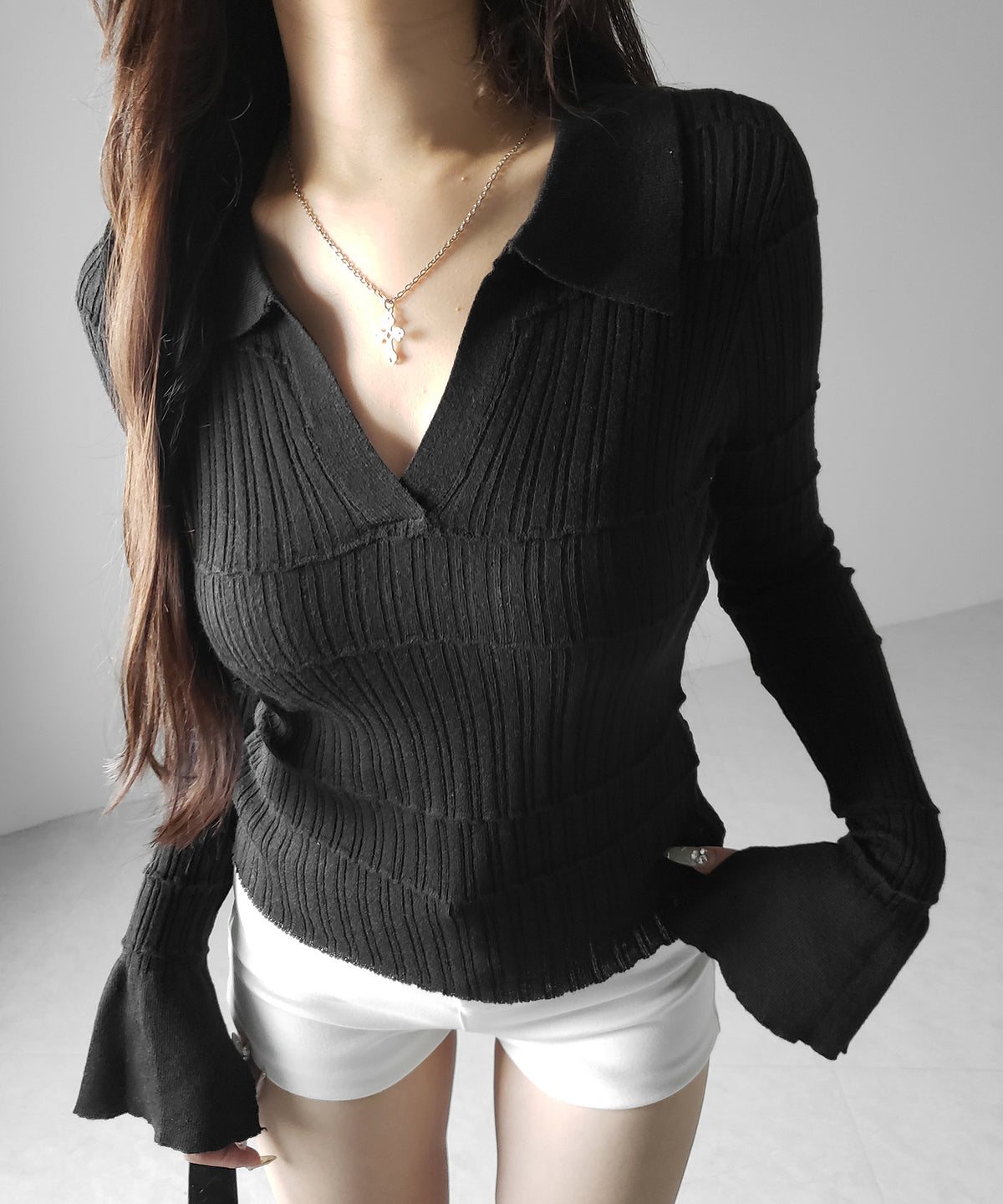 スキッパーネックスリムリブニットトップス ／ skipper neck slim rib knit tops