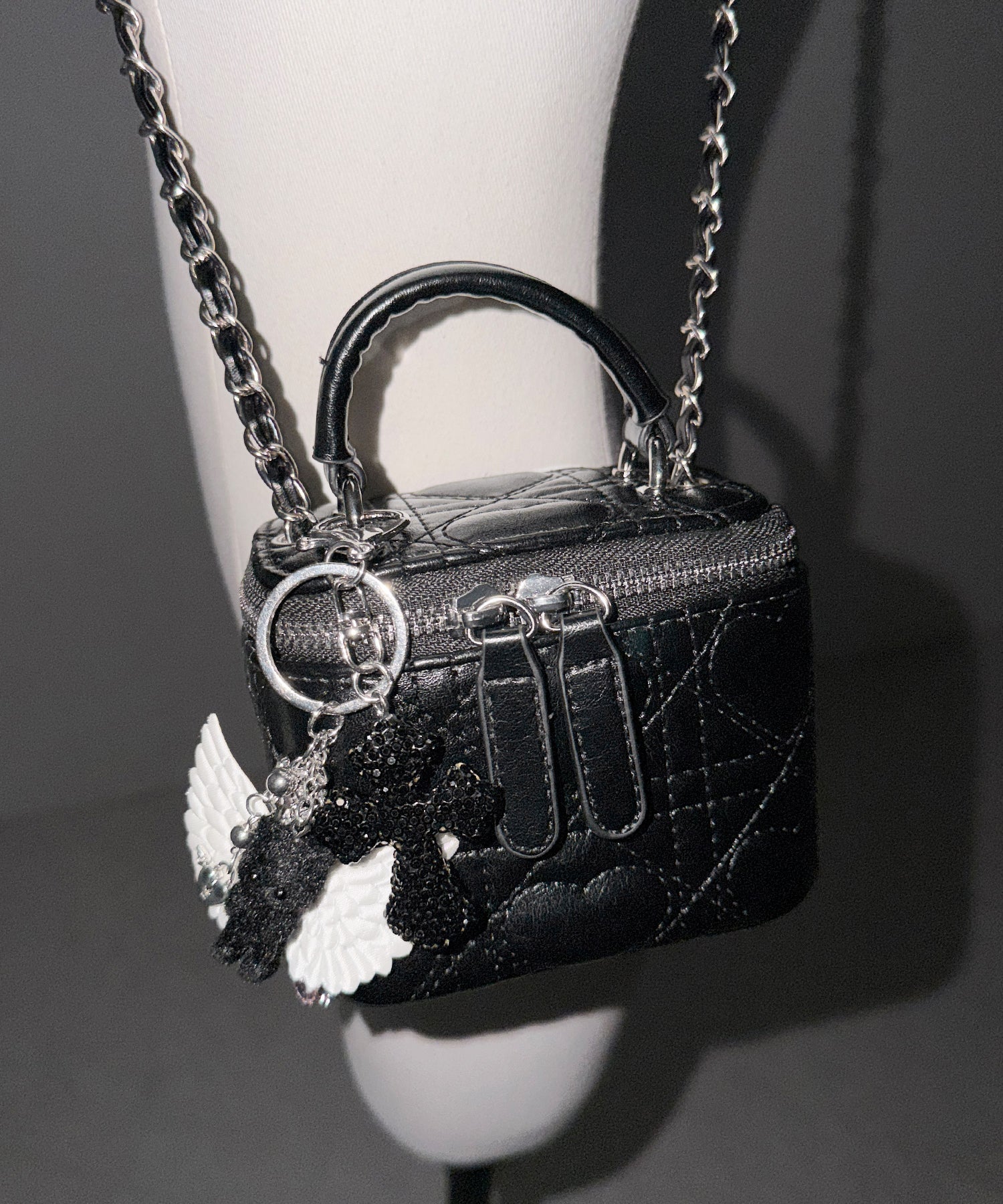 ハートキルティングミニバニティバッグ / heart quilted mini vanity bag