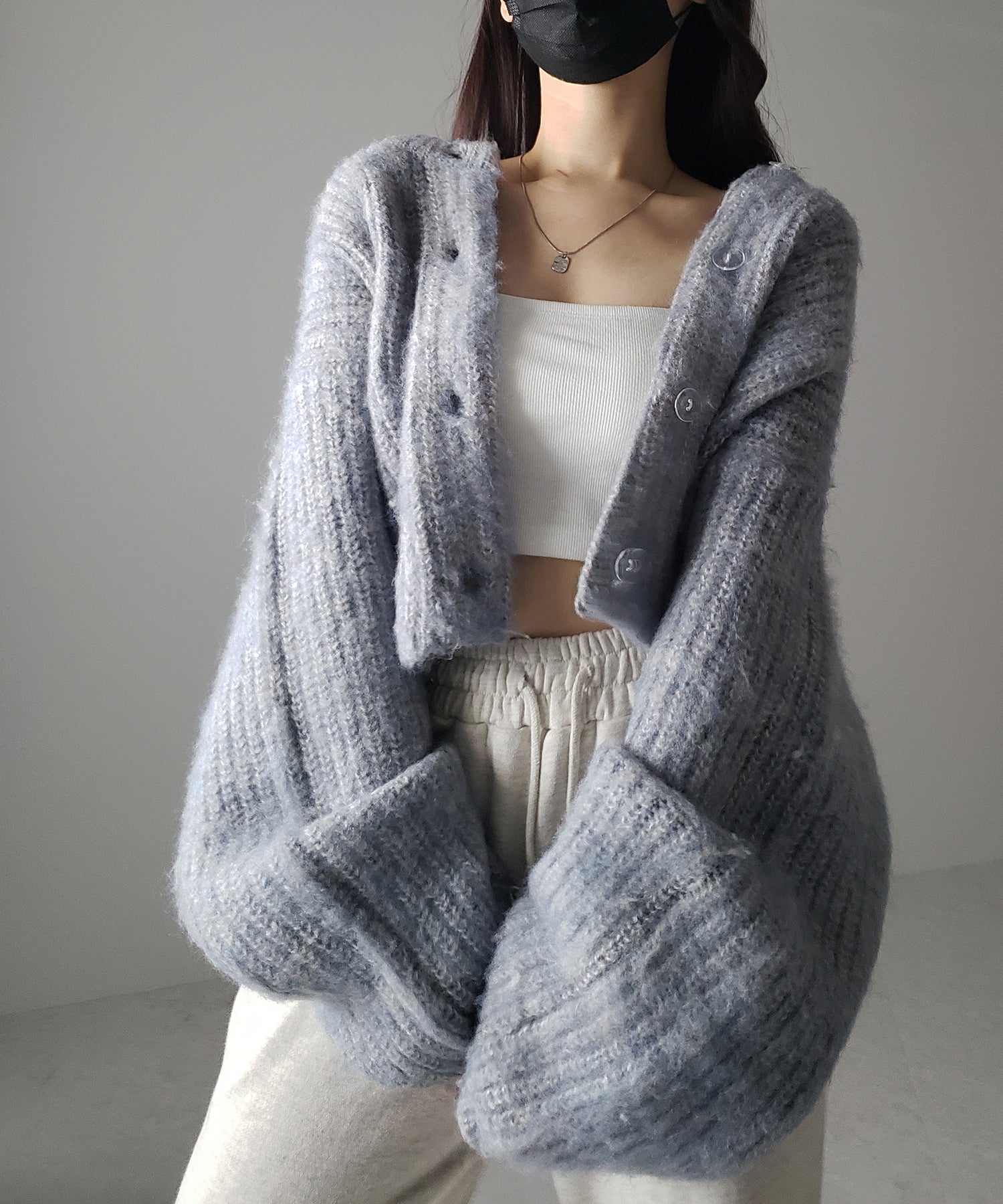 ボリュームワイドスリーブショートシャギーニットカーディガン ／ volume wide sleeve short shaggy knit cardigan