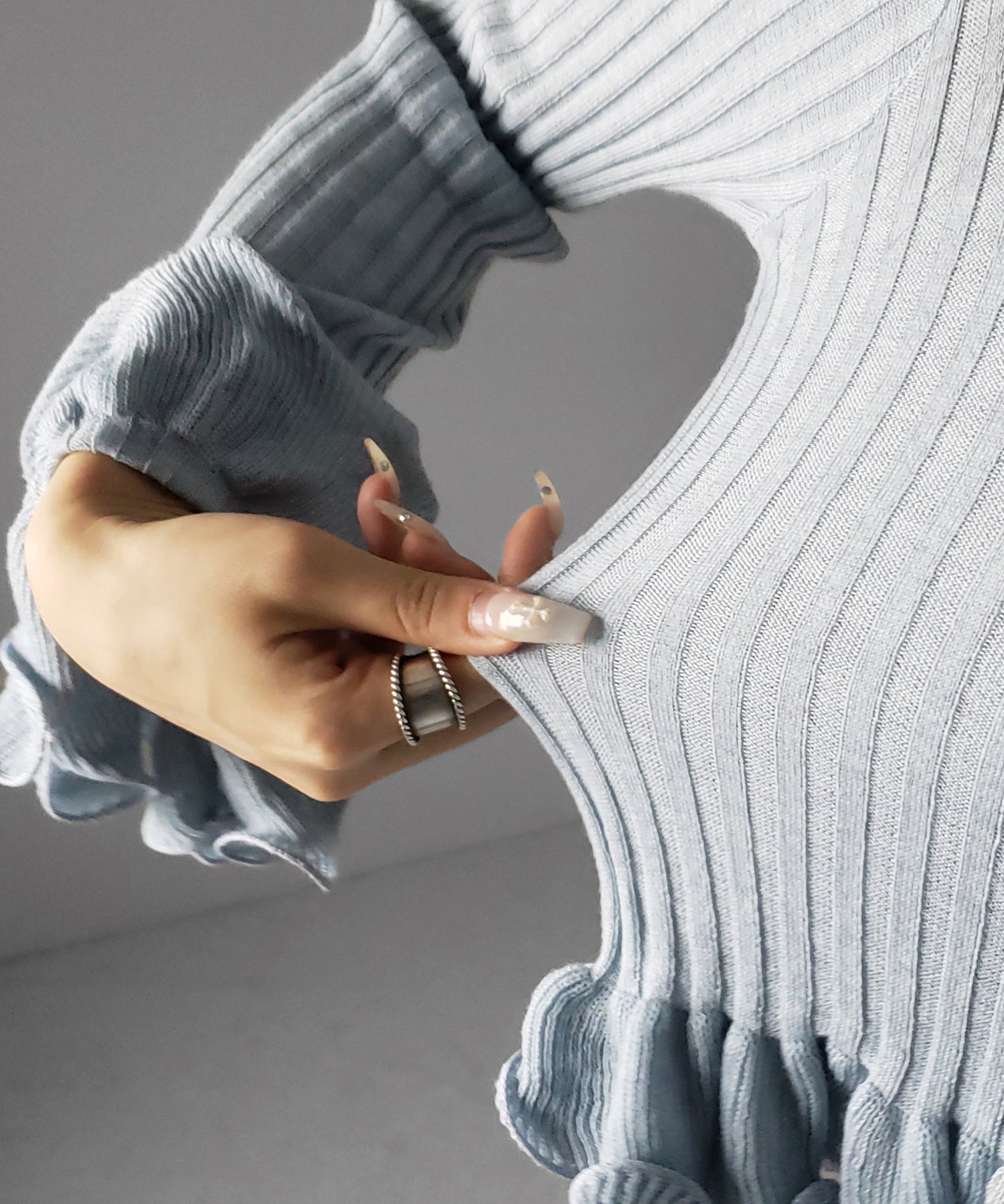 シアーフリル長袖リブニットカーディガン ／ sheer frill long-sleeve ribbed knit cardigan