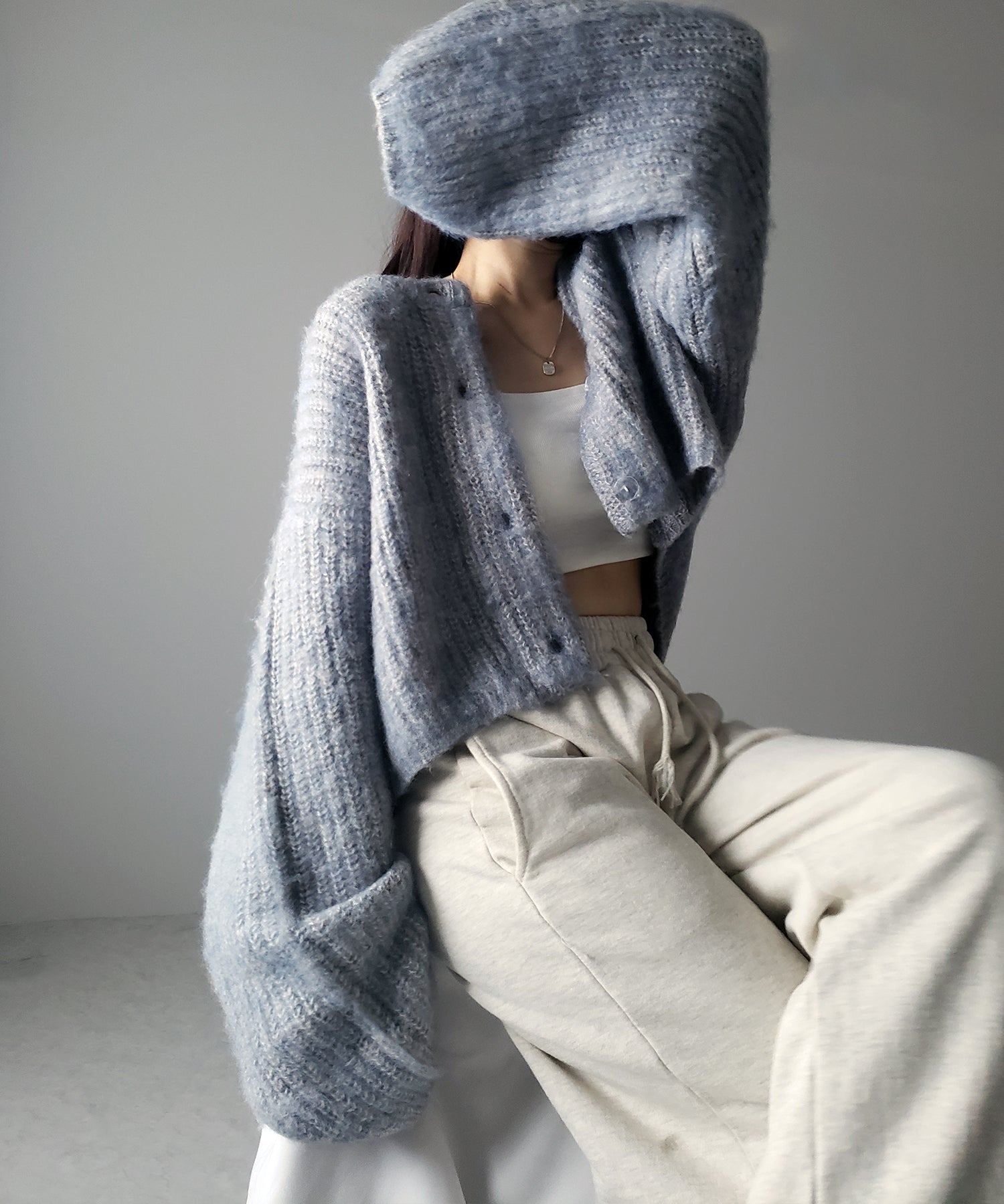 ボリュームワイドスリーブショートシャギーニットカーディガン ／ volume wide sleeve short shaggy knit cardigan
