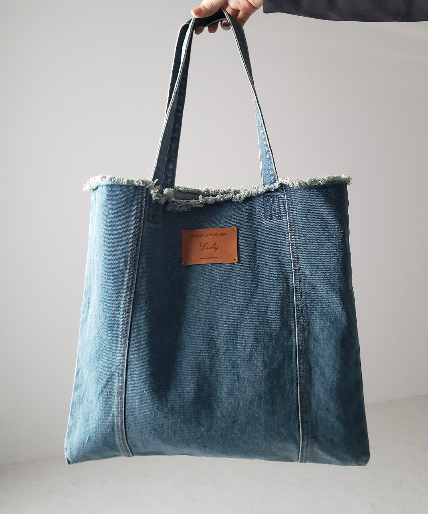 2color 】レザータグスクエアダメージデニムトートバッグ 