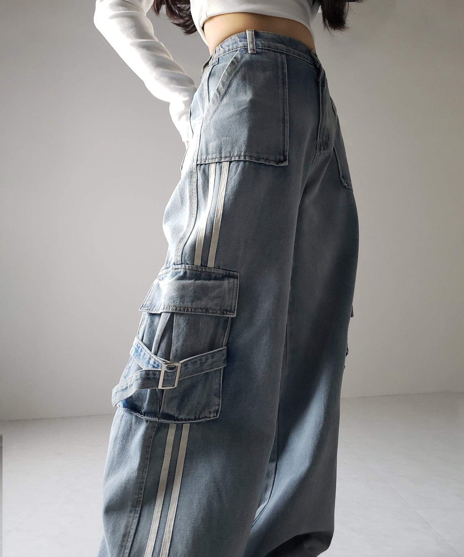 【 ２color ／ ４size 】サイドラインストレートカーゴデニムパンツ ／ sideline straight cargo denim pants