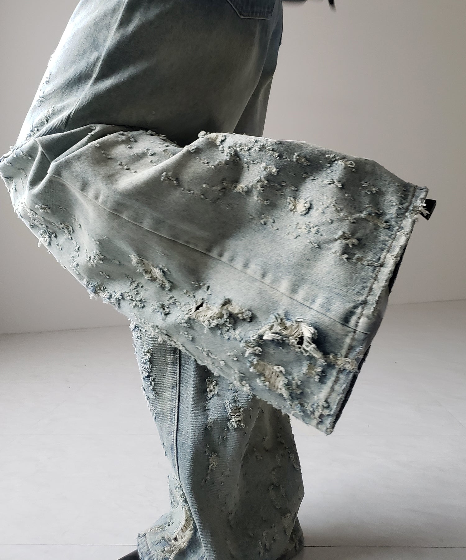 【 ２color ／ ４size 】グラデーションクラッシュダメージワイドデニムパンツ ／ gradation crash damage wide denim pants