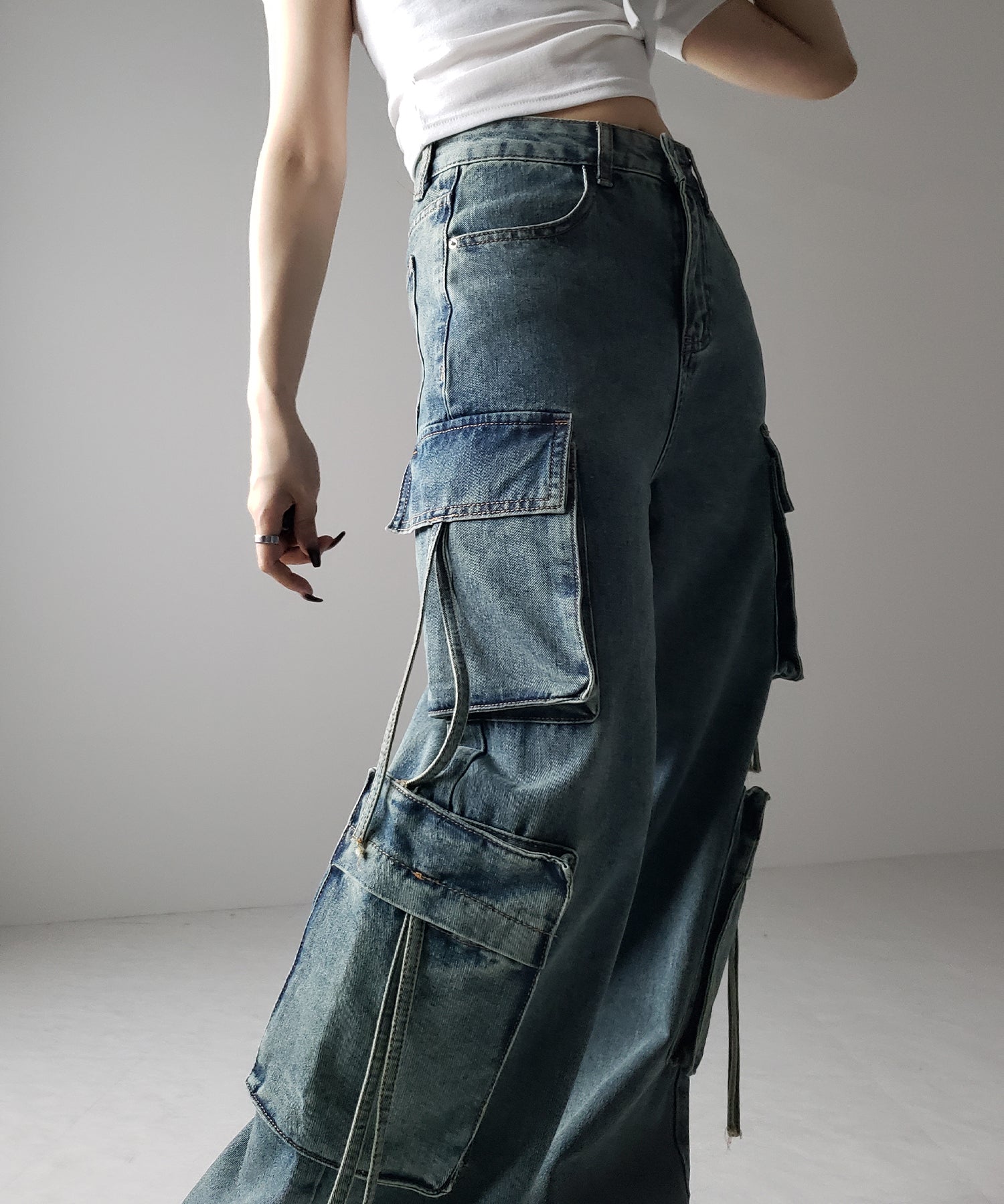 ４ポケットストラップヴィンテージルーズカーゴデニム ／ 4 pocket strap vintage loose cargo denim